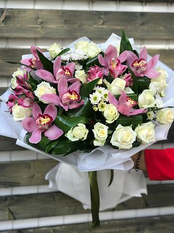 Букет цветов из: Розы и Хризантемы в Новом Кяхулае