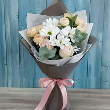 Букет цветов из:  Хризантемы и Розы в Новом Кяхулае