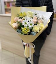 Букет цветов из:  Альстромерии, Розы и Хризантемы в Новом Кяхулае