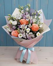 Букет цветов из:  Лизиантусы, Розы, Альстромерии и Гипсофила в Новом Кяхулае