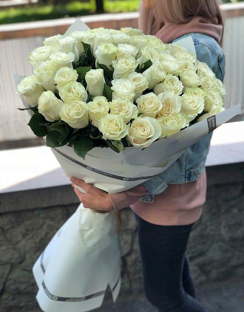 35 Белых роз в Новом Кяхулае Букет 35 Белых роз в Новом Кяхулае