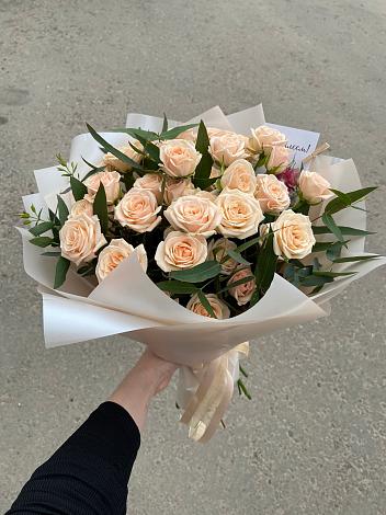 Букет Кремовые розы Латте в Новом Кяхулае