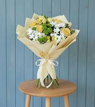 Букет цветов из:  Хризантемы и Розы в Новом Кяхулае