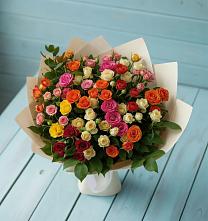 Букет Микс из разноцветных кустовых роз в Новом Кяхулае